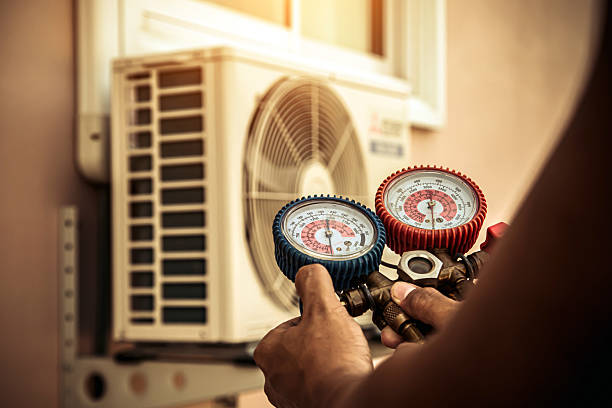Professional Hvac Repair technician working in Harbeson, DE